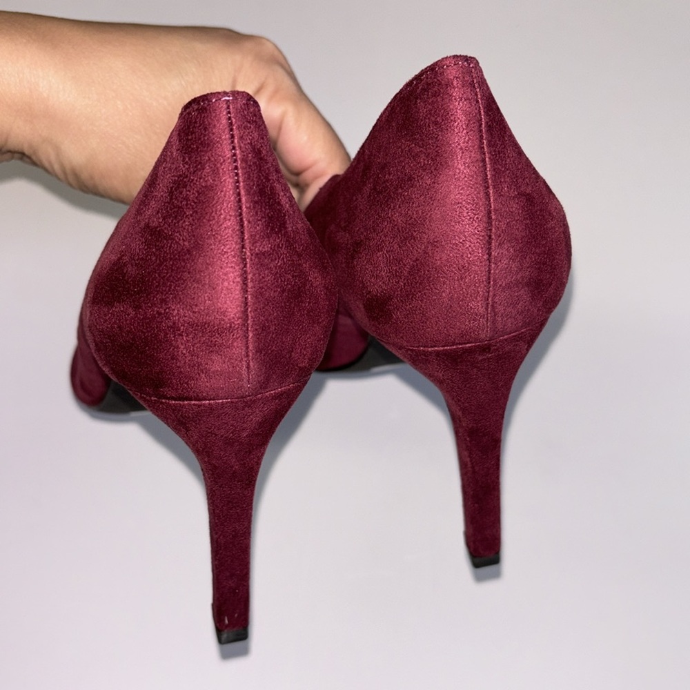 NEW| WOMEN’S FRENCH CONNECTION BURGUNDY SCALLOP PUMPS - Picture 8 of 9